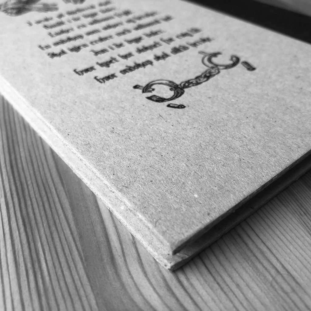Manes - Ihjelbrent Skatt (Hardcover Book)