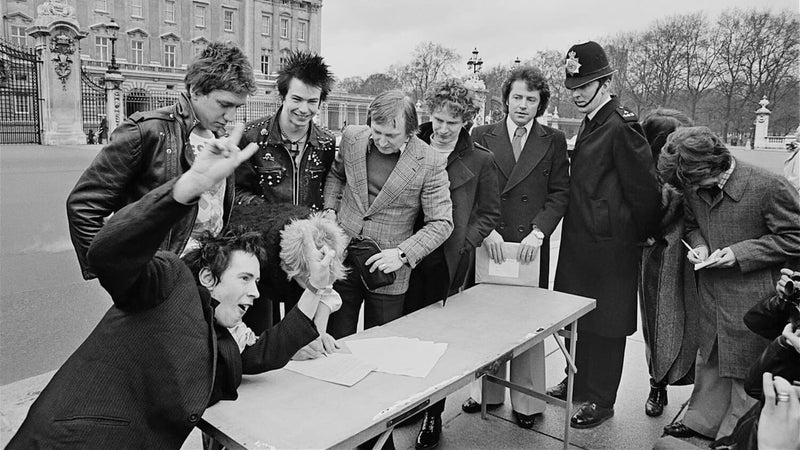 40 Years Ago: SEX PISTOLS Sign to A&M for 6 Days and Don't Release God Save the Queen