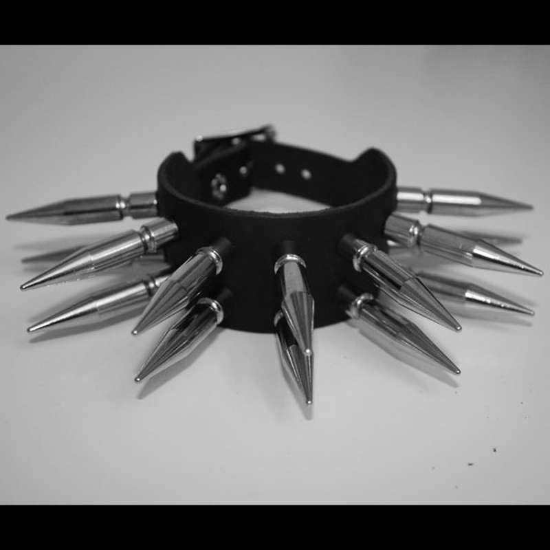 2 Row Large Spike Leather (Wristband)