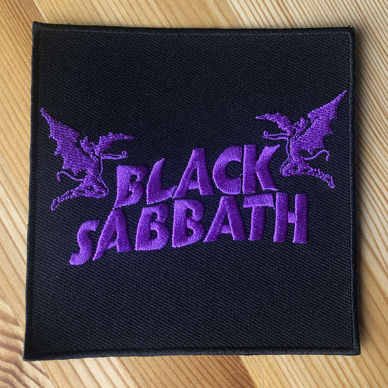 Black Sabbath Purple Wavy Logo Unisex Spilla lilla lega di zinco