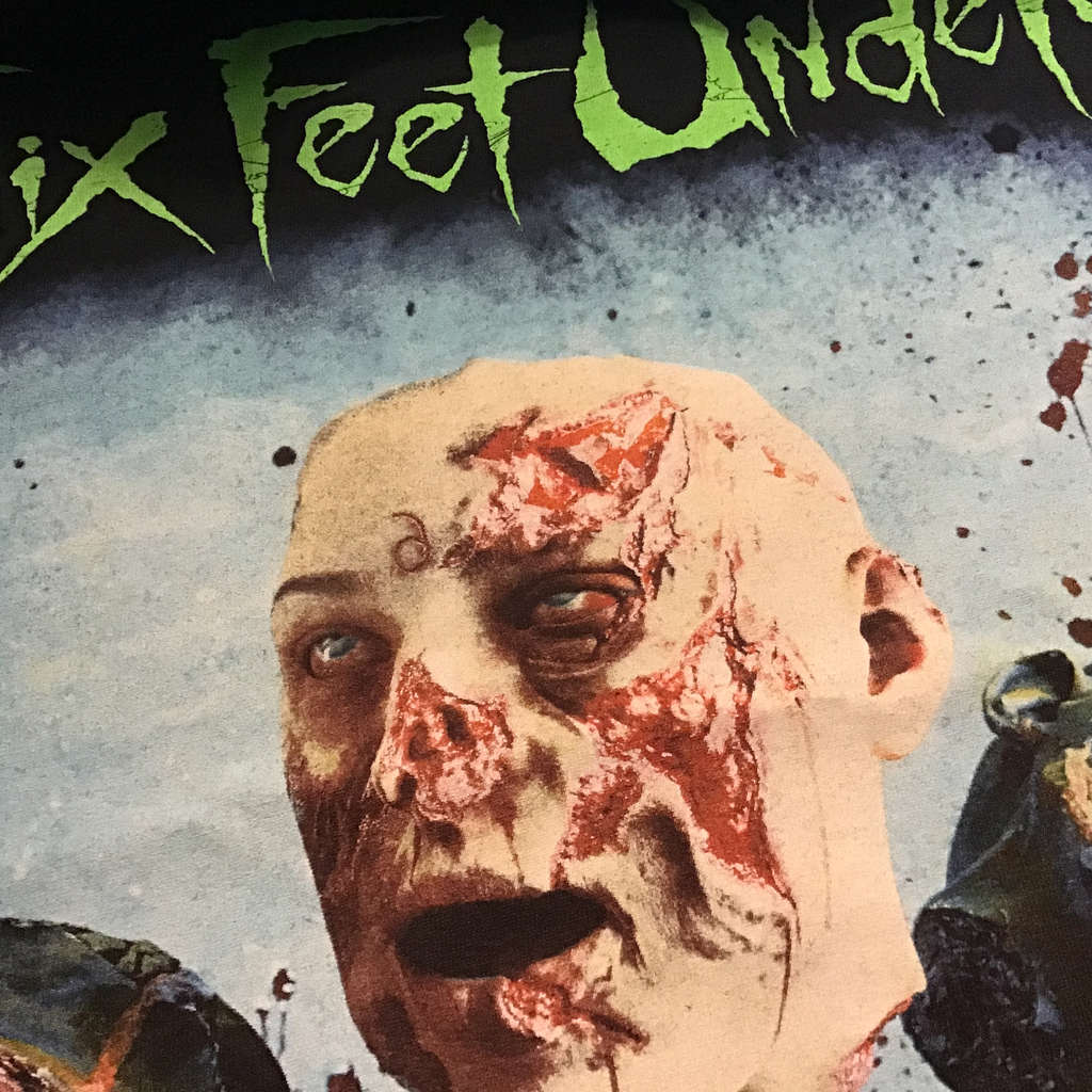 Six Feet Under - Nightmares of the Decomposed (T-Shirt)